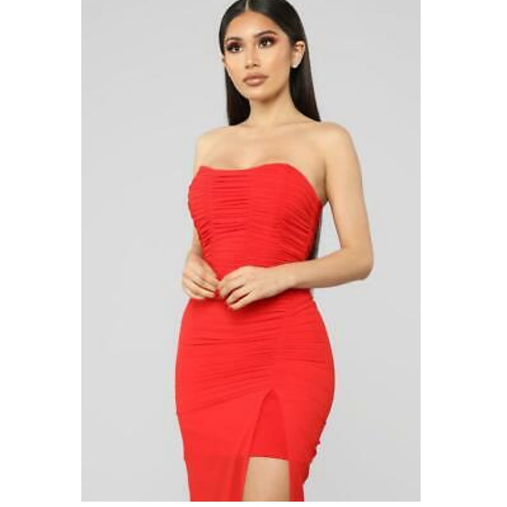 Feelin saucy red ruched midi dress - Picture 2 of 3